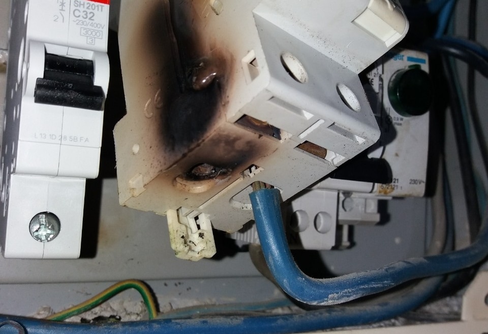 Συμβουλές για την Ηλεκτρική Ασφάλεια στο Σπίτι