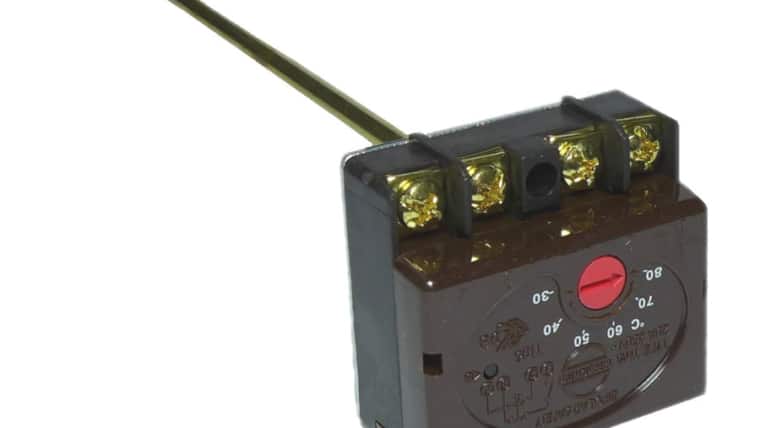 Αλλαγή θερμοστάτη θερμοσίφωνα: οδηγός για σωστή επισκευή