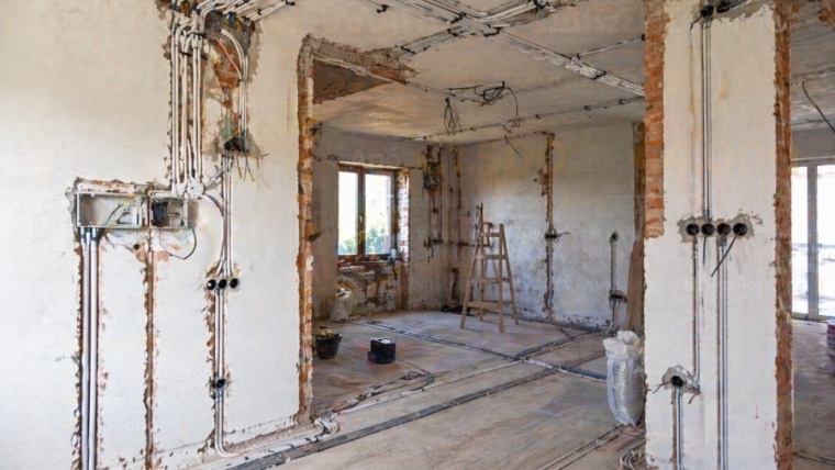 Ηλεκτρολογική εγκατάσταση σε ανακαίνιση σπιτιού