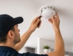 Εγκατάσταση Ανιχνευτή Καπνού για Μέγιστη Ασφάλεια